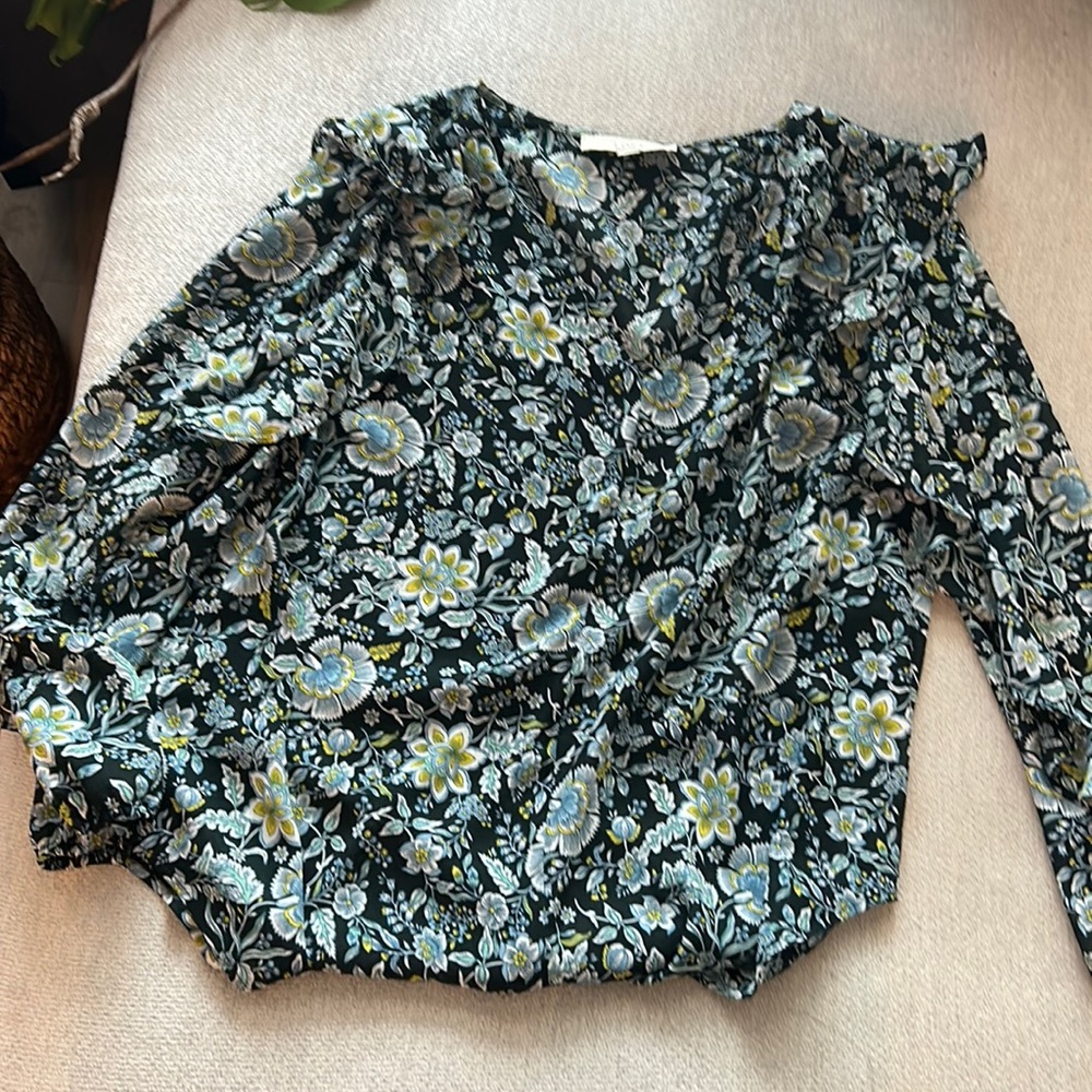 Loft blue paisley floral ruffle long sleeve blouse Medium